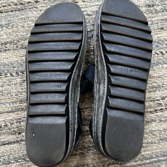 NAOT Begonia Orthodic Fitting Sandals - Picture 9 of 11